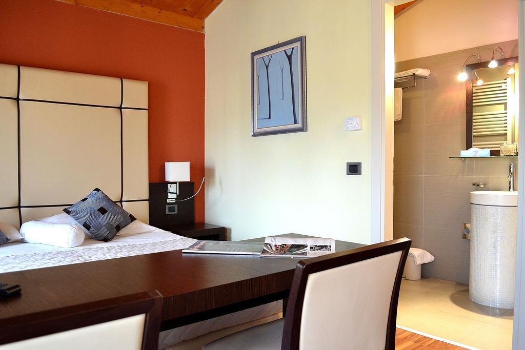 Albergo Minuetto Άδρια Εξωτερικό φωτογραφία