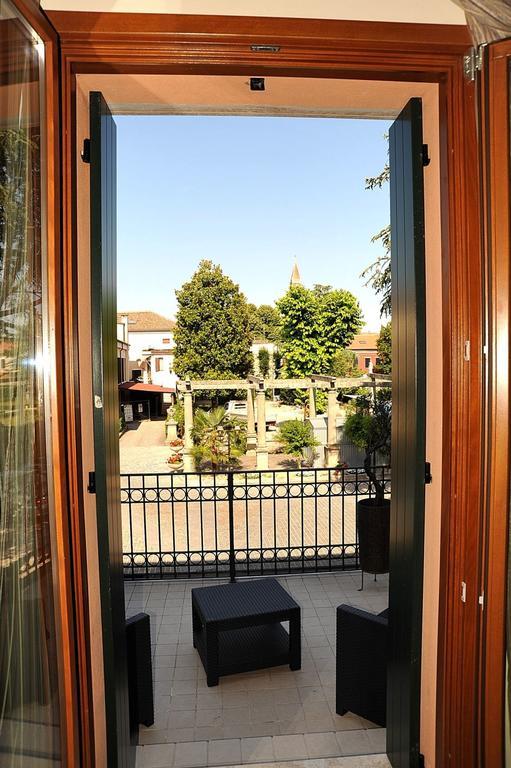 Albergo Minuetto Άδρια Εξωτερικό φωτογραφία