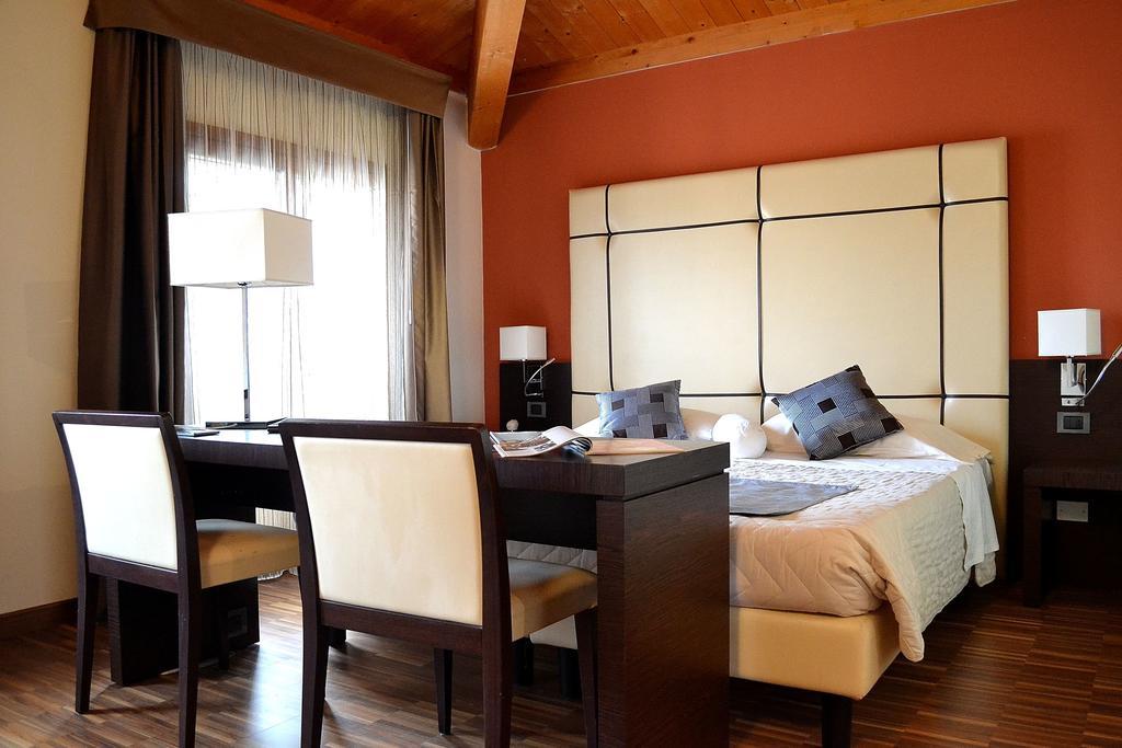 Albergo Minuetto Άδρια Δωμάτιο φωτογραφία