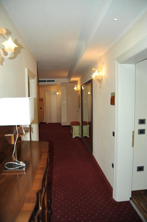 Albergo Minuetto Άδρια Εξωτερικό φωτογραφία