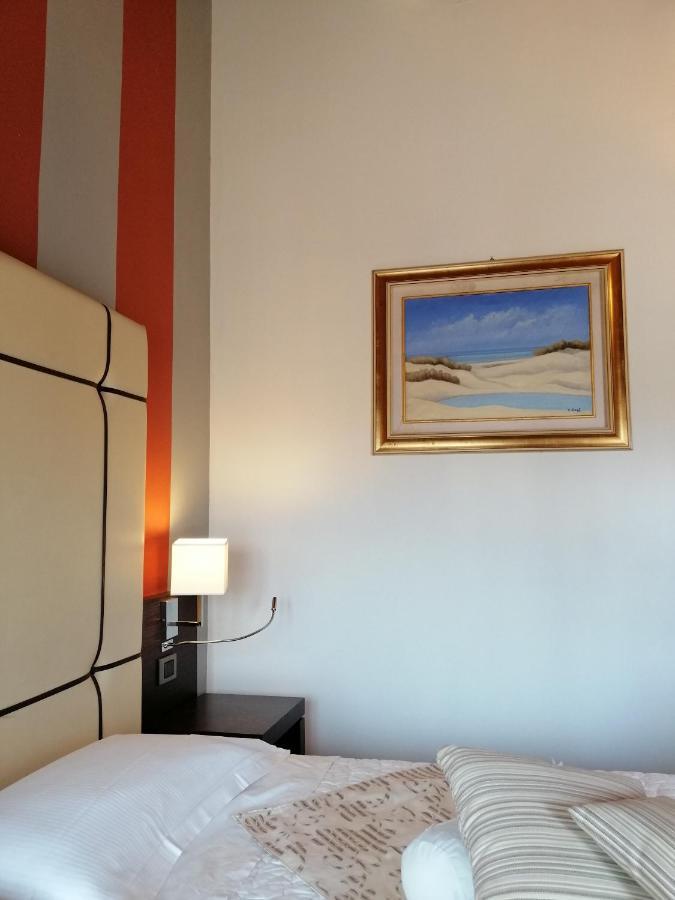 Albergo Minuetto Άδρια Εξωτερικό φωτογραφία
