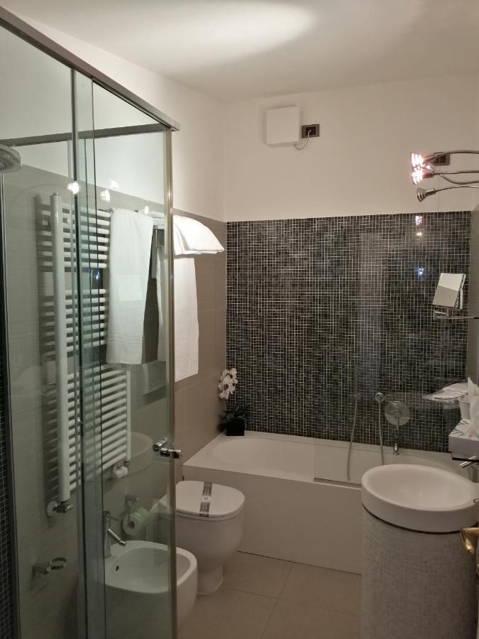 Albergo Minuetto Άδρια Εξωτερικό φωτογραφία