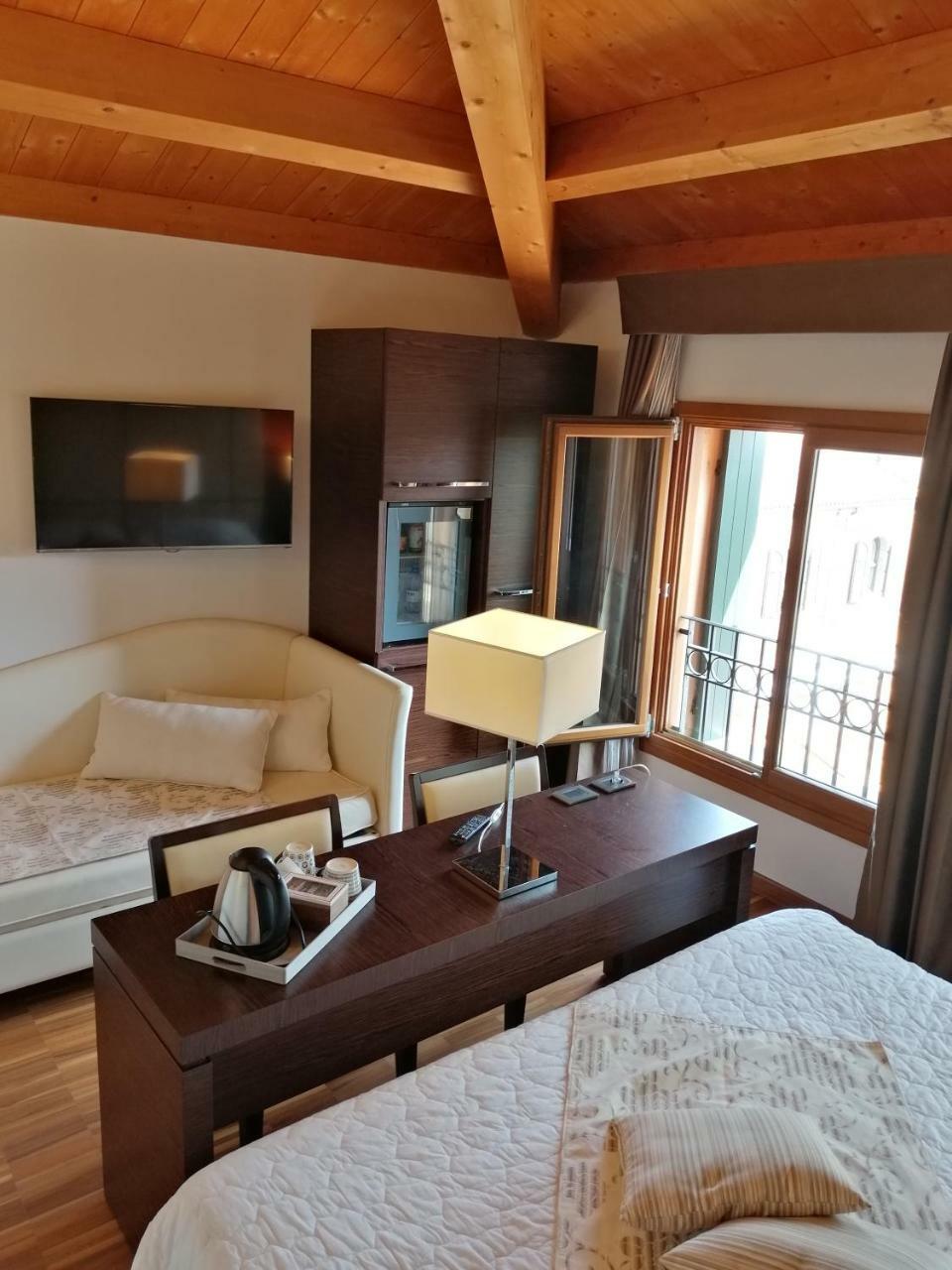 Albergo Minuetto Άδρια Εξωτερικό φωτογραφία